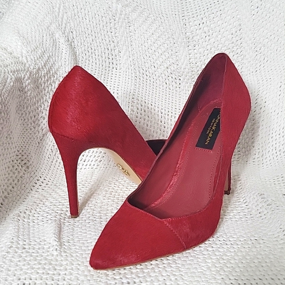 EUC Donna Karan New York Red Heel